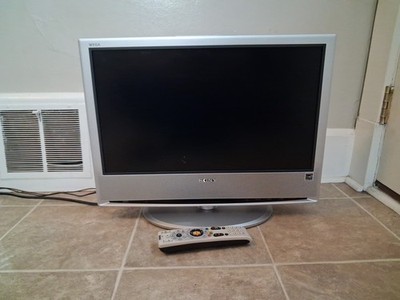 VINTAGE Sony WEGA Gate KLV-S23A10 23 Inch LCD Color Television PC