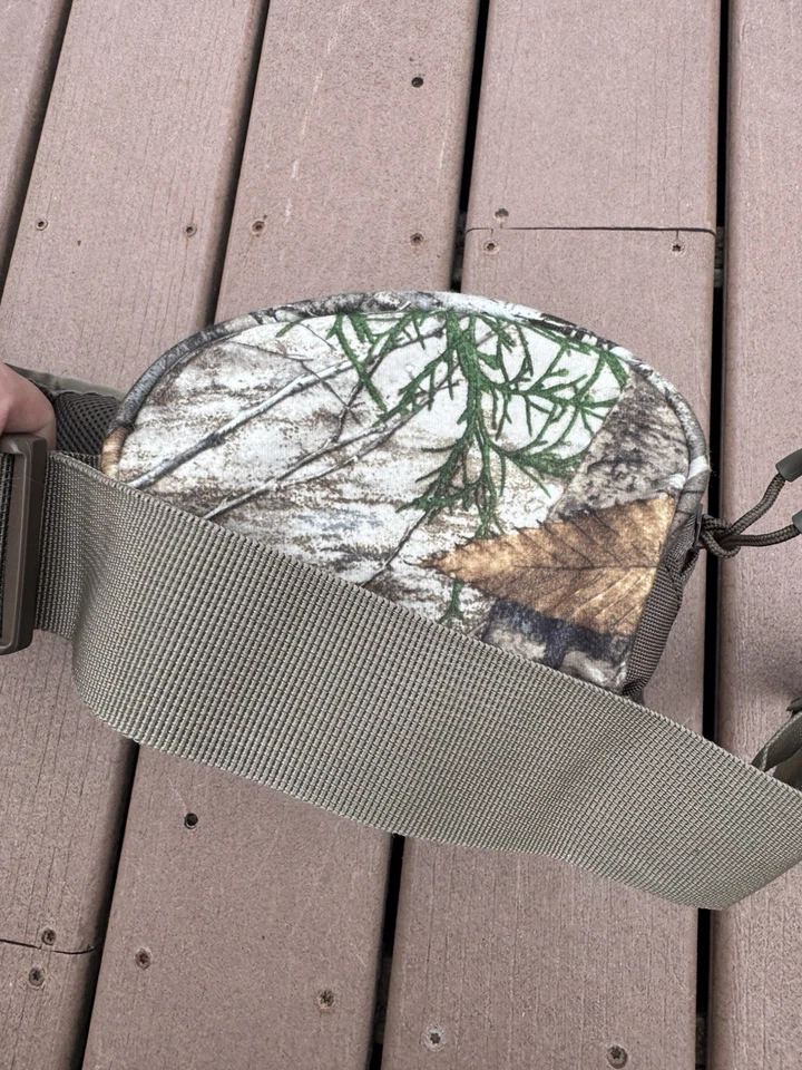 Realtree Camouflage Fanny Pack Hunting Belt Lightweight Clip On Adjustable - Image 4 of 4