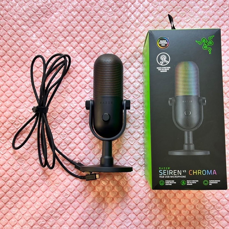 Razer Seiren V3 Chroma USB Gaming Microphone RGB LED Used