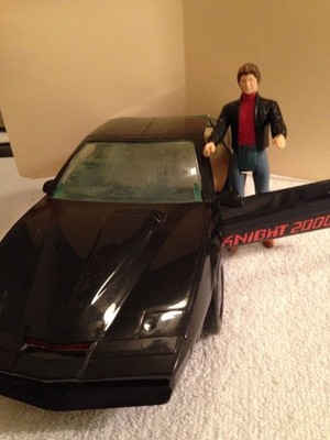 KNIGHT RIDER K.I.T.T. ミニカー Amazon.com: Jada- Kitt Fantastic Metal 1:32 Collection, Black