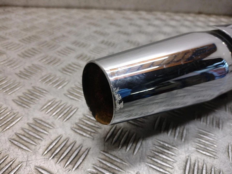 Harley Davidson 2012 XL1200C Sportster sistema de escape trasero personalizado Foto 3 de 4