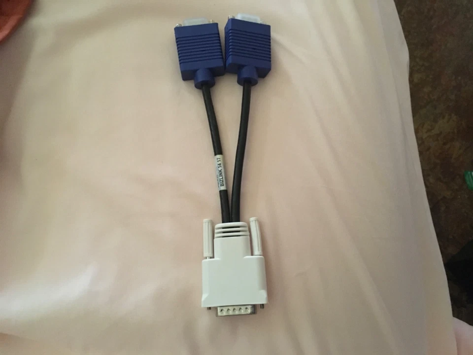 HP OEM NEW 338285-008 DMS-59 Male to Dual VGA Female Y-Splitter Cable Adapter - Image 2 of 2