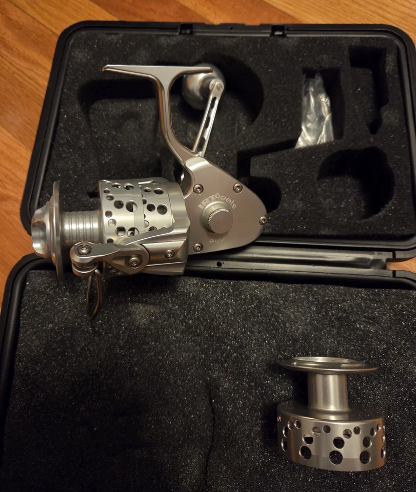 Carrete giratorio de doble arrastre IRT 500 nuevo Foto 3 de 4