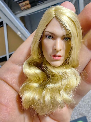 Modellino 1/6 donna ragazza testa scultura F 12" Hot Toys Phicen Suntan Body action figure - Foto 9 di 9