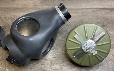 German Gas Mask with Zivilschutzfilter 68 | eBay