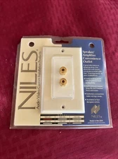 Niles Speaker/Amplifier Convenience Outlet Audio/Video 5W-2D. New Free Shipping