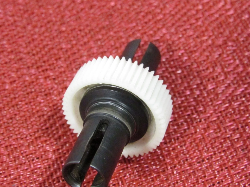 Vintage Losi XXX Buggy Ball Differential  W/ New White Diff Gear XXXT. #1149 - Image 2 of 4