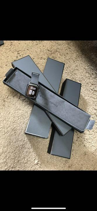 Apple Watch Series 5 Hermes 44mm Black Stainless Steel Case Apple Watch Series 5 Hermes 44mm Black Stainless Steel Case