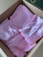 30 Pink Tablecloths