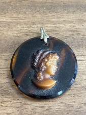 Broche camafeo cerveza raíz vidrio ámbar antiguo tono dorado MINI tallado victoriano