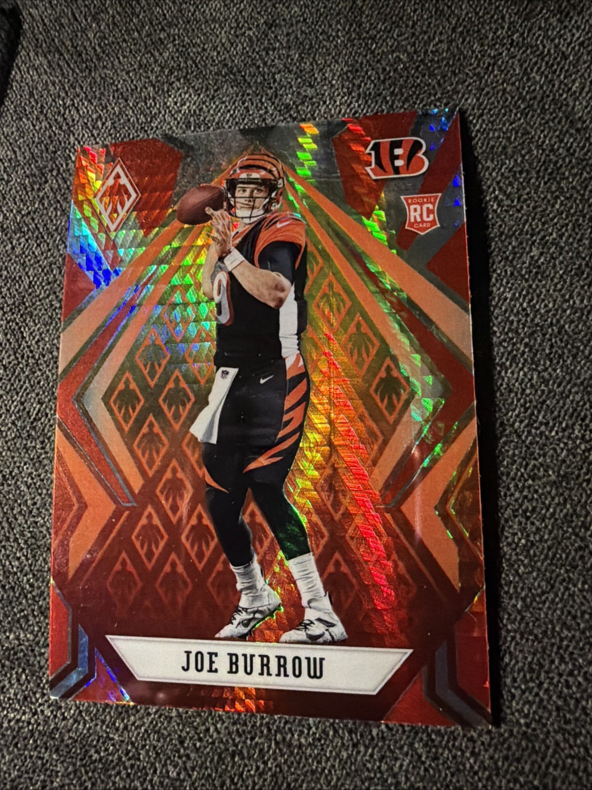 2020 Panini Phoenix - Rookies Joe Burrow #101 Fire Burst (RC)
