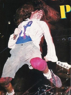 PEARL JAM EDDIE VEDDER LIVE-1992 POSTER 8X11 FULL PAGE MAGAZINE