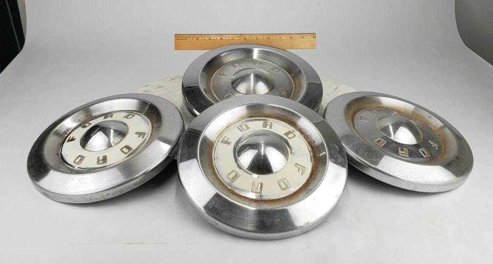 4x Tapacubos Ford Fairlane Galaxie 300 Tapacubos Plato para Perros Blanco 11" Acero Foto 3 de 4