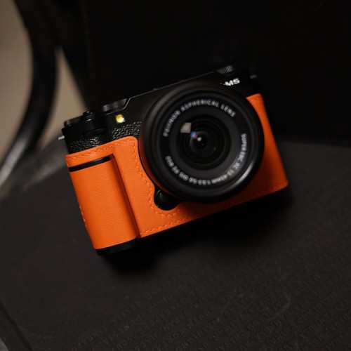 Medio estuche de cuero para cámara Fujifilm X-M5 con asa - Imagen 4 de 135