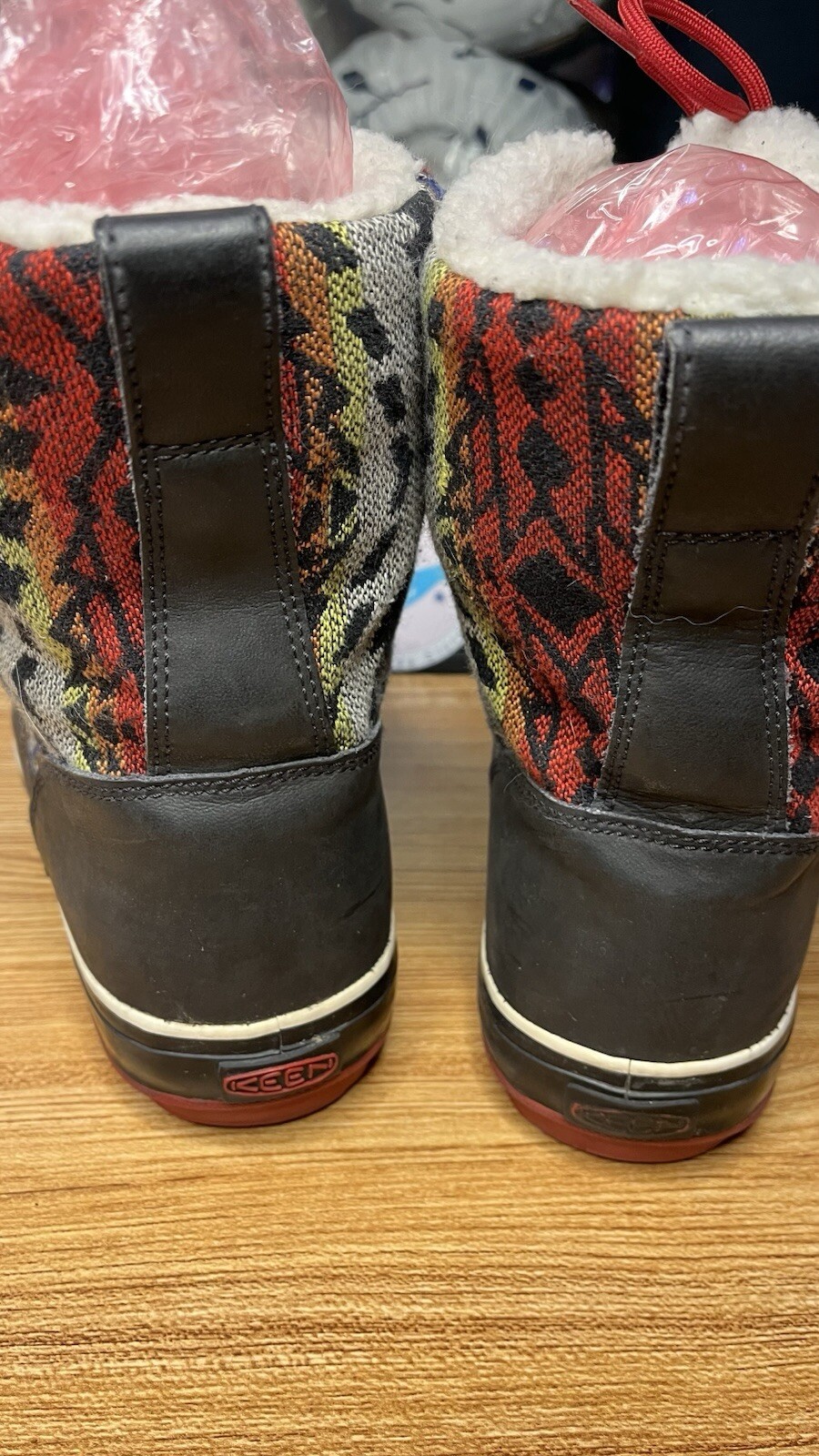 Stivaletti invernali Keen donna neri e rossi taglia 9 5 usati