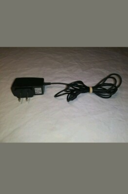 Samsung Travel Adapter Model ATADS10JBE Output 5V 0.7A
