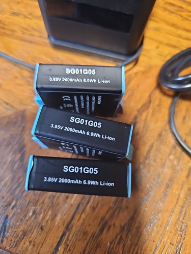 Sports GoPro Hero 11 Black 3x Batteries Case Tripod Glass Protector Fan SD CARD - Picture 8 of 13
