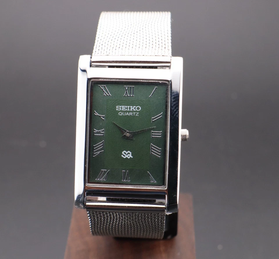 RARO VERDE Vintage Seiko Reloj de Pulsera de Cuarzo Delgado para Caballeros - ENVÍO GRATUITO Foto 3 de 4