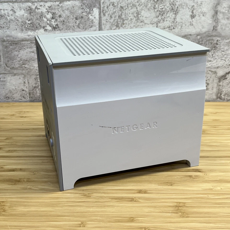 Netgear Storage Central Turbo SC101T Hard-drive Storage Network IDE Plug - Image 2 of 4