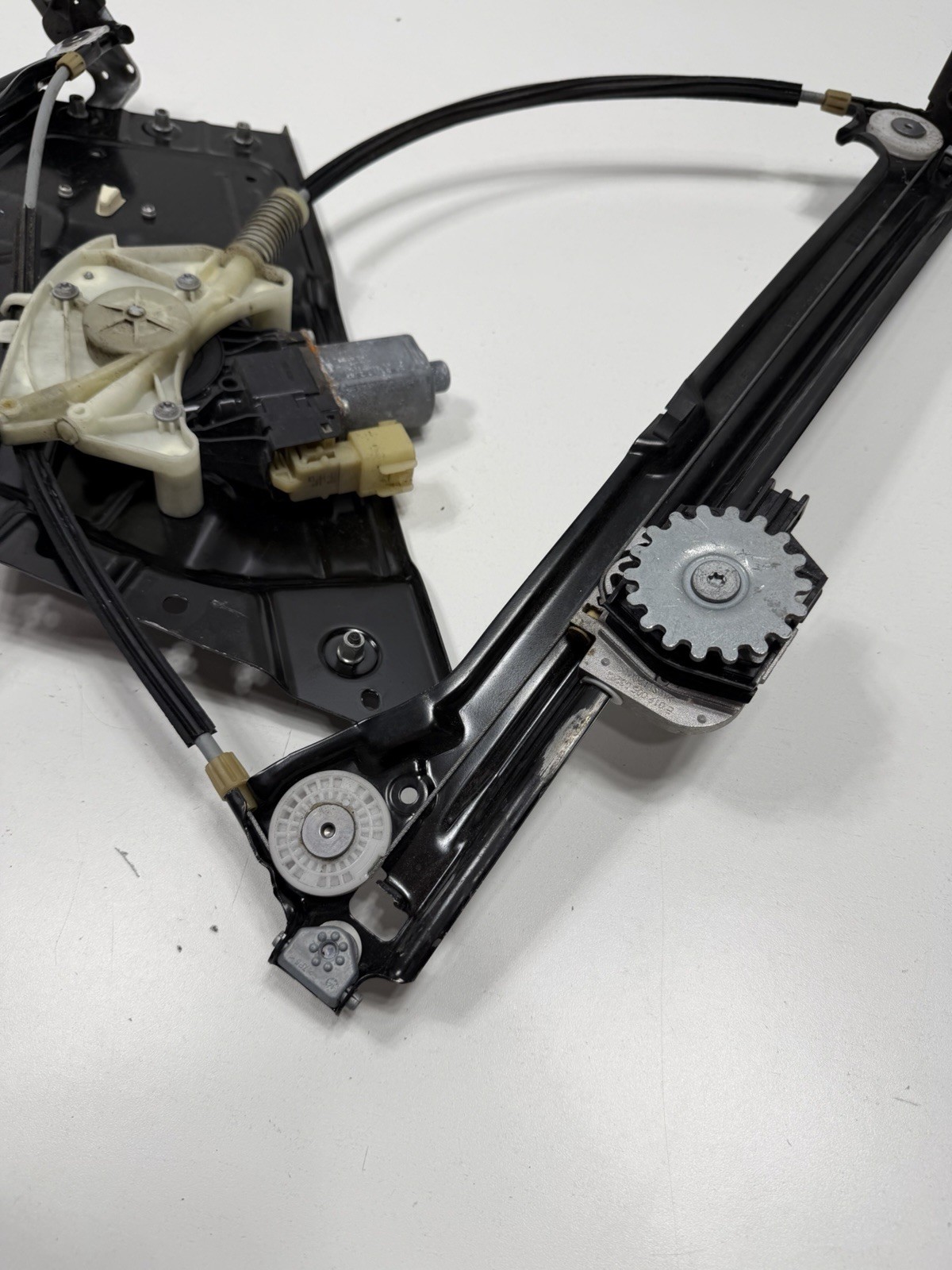 ✅14-22 Maserati Ghibli M157 Front Left Side Window Regulator W Motor OEM