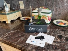 eShave Designer Shaving Set - 5-blade Razor, ...
