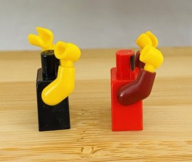 Lego Castle Kingdoms Queen Minifigure cas504 Peasant Barmaid cas471 10223 7952