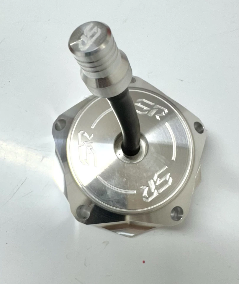 Tapa de combustible del tanque de gasolina Staggs 2010-26 Kawasaki KLX110 KLX 110 110L KLX110L color crudo Foto 2 de 3