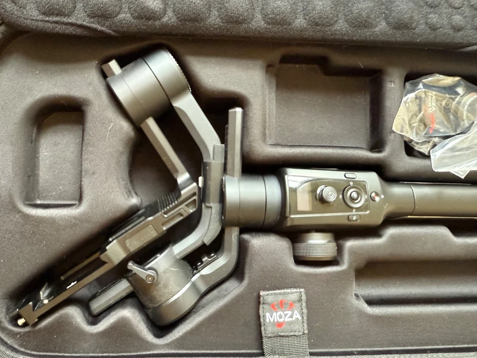 Estabilizador de cámara cardán MOZA Air 2 - para piezas Foto 4 de 4