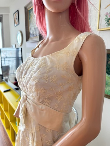 💒 Vtg 50s Lazarus of Roanoke Wedding Party Evening White Brocade Train Dress S - Picture 7 of 11