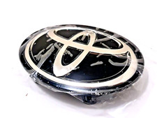 Toyota Rav4 2018-2017-2016 53141-42020 Front Grille Emblem Logo Radar