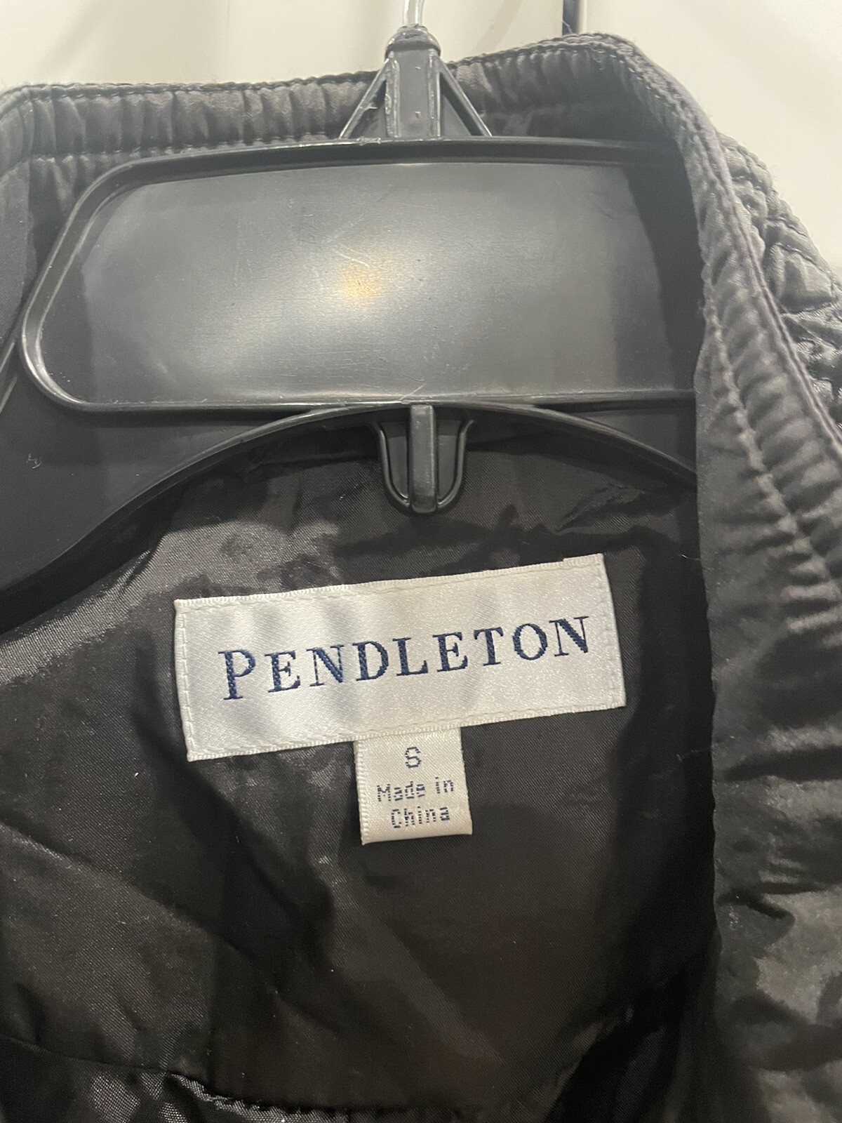 Pendleton Quilted Black Full Zip Light Weight Puf… - image 3