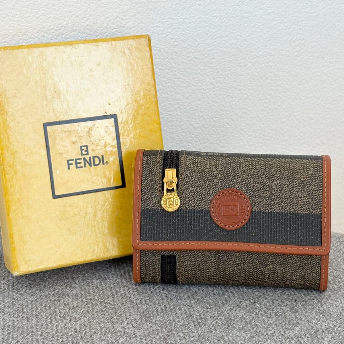 RARE FENDI Pekan Pattern PVC Leather 8 Key Case Key Holder Excellent Condition