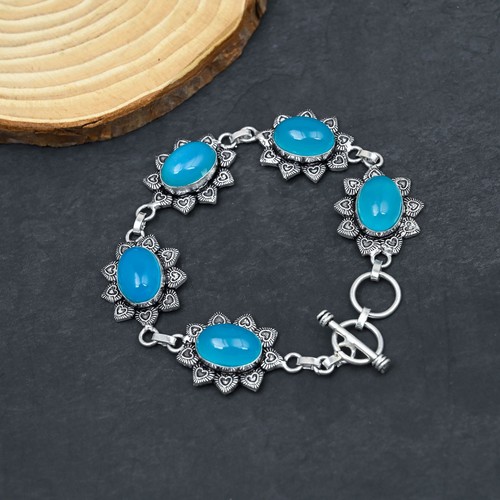 Buccellati omaggia Capri con la nuova collezione di bracciali Capri Bangles - Fashion Times