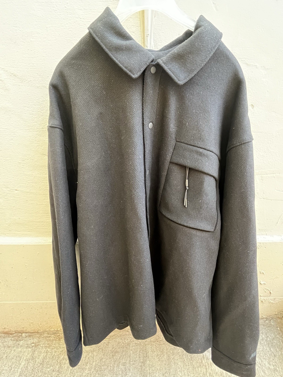 SACAI X NIKE Nike Giacca Camicia Misto Lana Vestibilità Larga Nera con Bottoni (HF0132 010) Uomo Taglia L