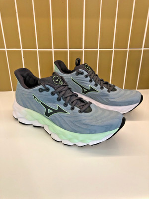Mens Mizuno Wave Sky 8 - US sz 9 - Blue Gray / Wht / Lime - NEW