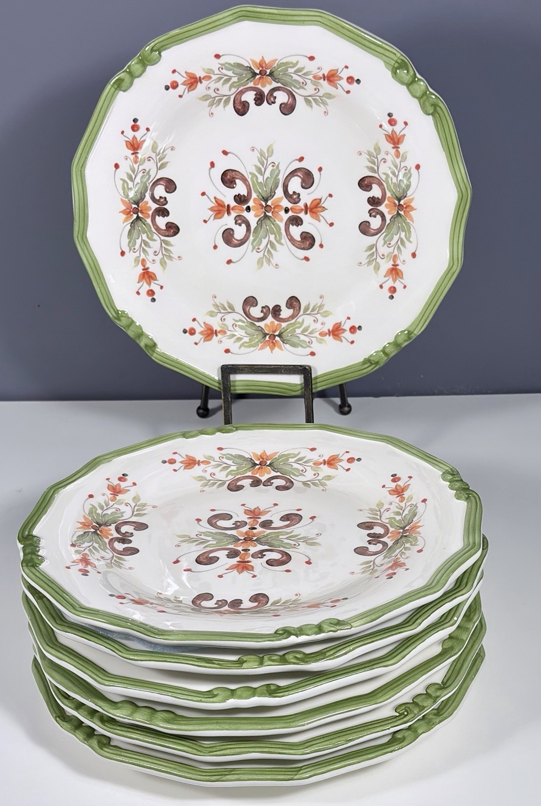 Of 7-11&rdquo; Green Scalloped Tuscan Unused