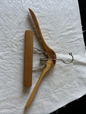 VTG SETWELL HEAVEY 18" WOODEN SUIT HANGER WITH METAL CLIPS