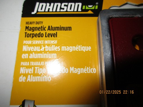 Johnson Level 9" Magnetic Aluminum Torpedo Level - 4500M - Picture 3 of 7