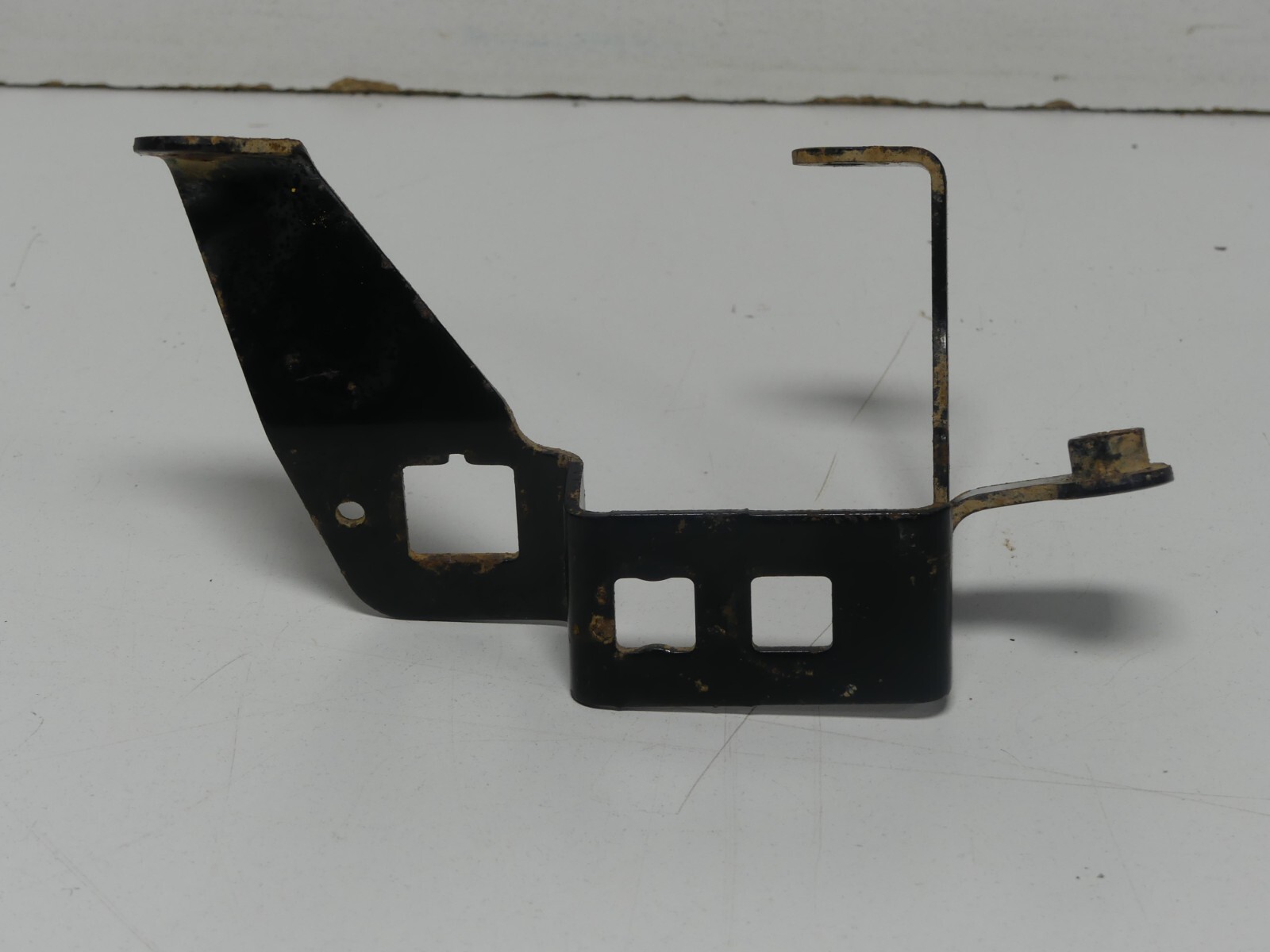 9702 Jeep Wrangler TJ 4.0L Transmission Bracket Cable Kickdown