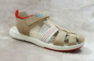 walking sandals size 3