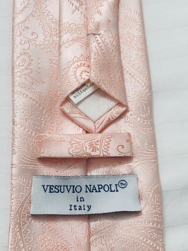 Vesuvio Napoli Men's Tie Necktie Peach Pink 100% Polyester 59” EUC 20M200 - Picture 4 of 7