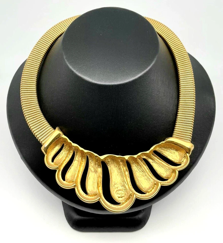 Precioso collar gargantilla Napier vintage dorado tono rosa. Foto 4 de 4