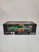 Revell 1:24 Bobby LaBonte 18 Monte Carlo Interstate Batteries NASCAR