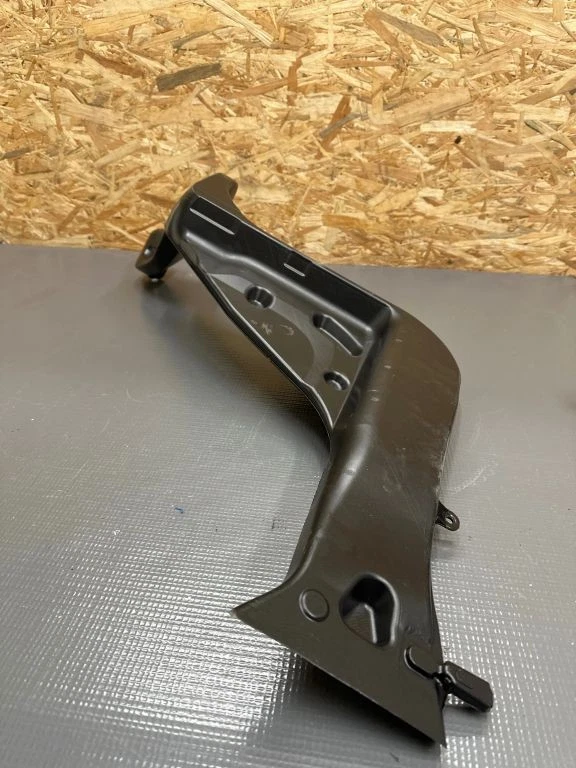 Manguera de admisión de aire eléctrica Volkswagen e-Golf 2018 5QE819805 IEN2474 Foto 3 de 4