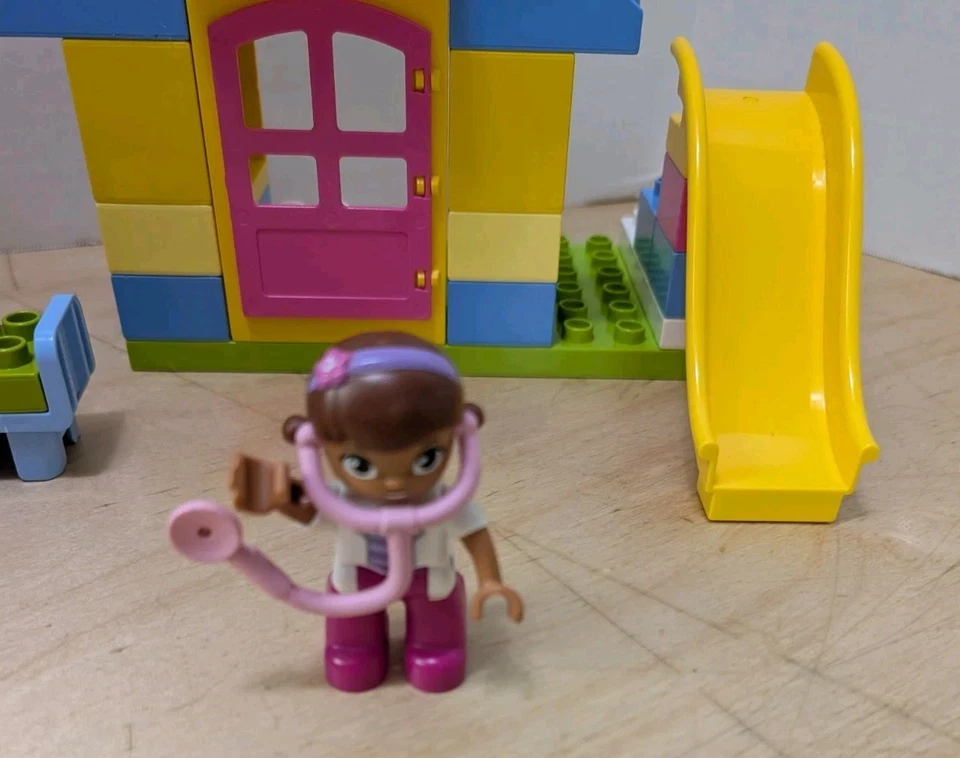 Lego Duplo Disney Doc McStuffins Backyard Clinic Set 10606 2015 (Not complete) - Image 2 of 4