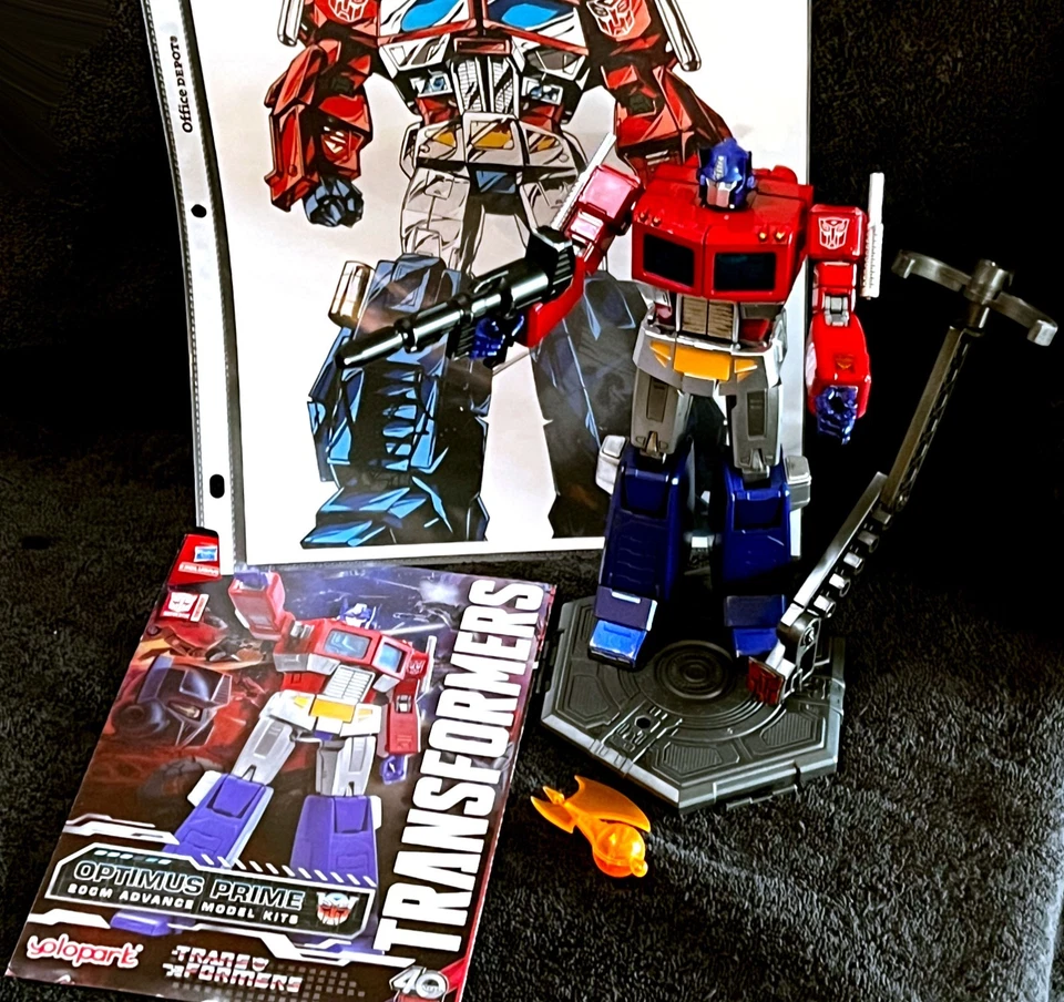 OPTIMUS PRIME & PRINT • DIECAST • TRANSFORMERS YOLOPARK AMK PRO SERIES - Image 4 of 4