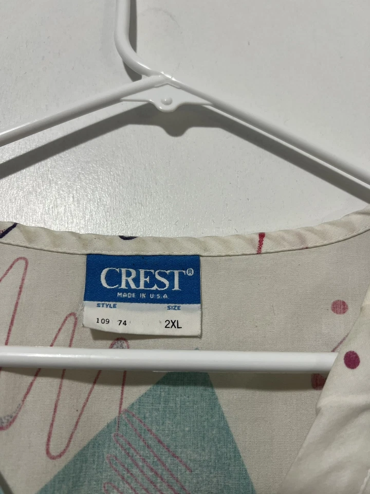 Crest Womens Size XL Short Sleeve Scrub Top Shirt Paint Splatter Medical Nurse - Image 4 of 4