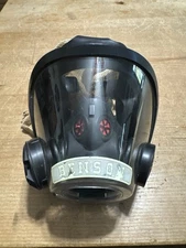 Scott AV-3000 HT Fire Fighter SCBA Mask w/ Amp Bracket SIZE: Medium 4-pt net DO