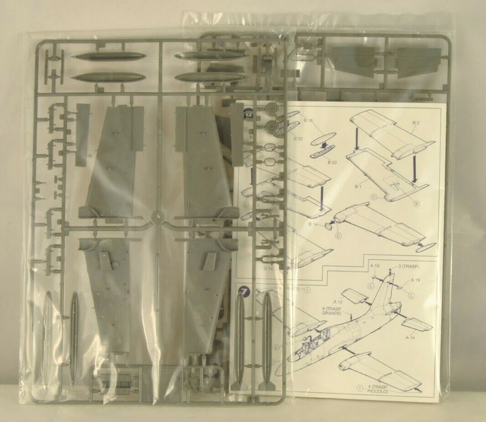 FREMS 0198/FC Aereo modello militare AERMACCHI MB 339A PAN kit montaggio 1:48 - Immagine 3 di 3