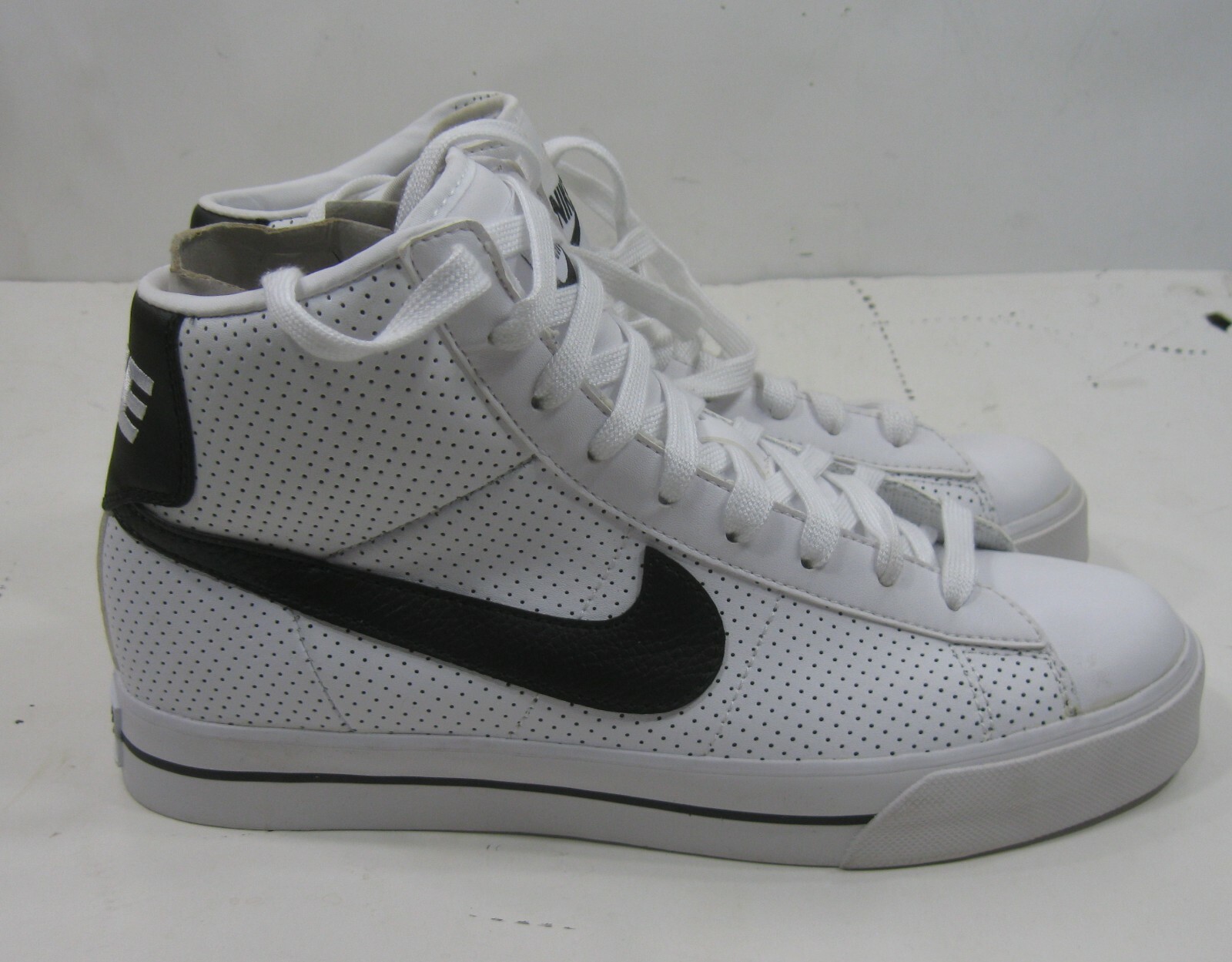 Size 7.5 - Nike Sweet Classic High 